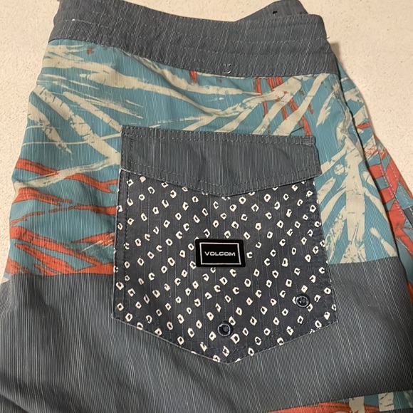 Mens Volcom Swim Short Size 34 - Picture 2 of 5